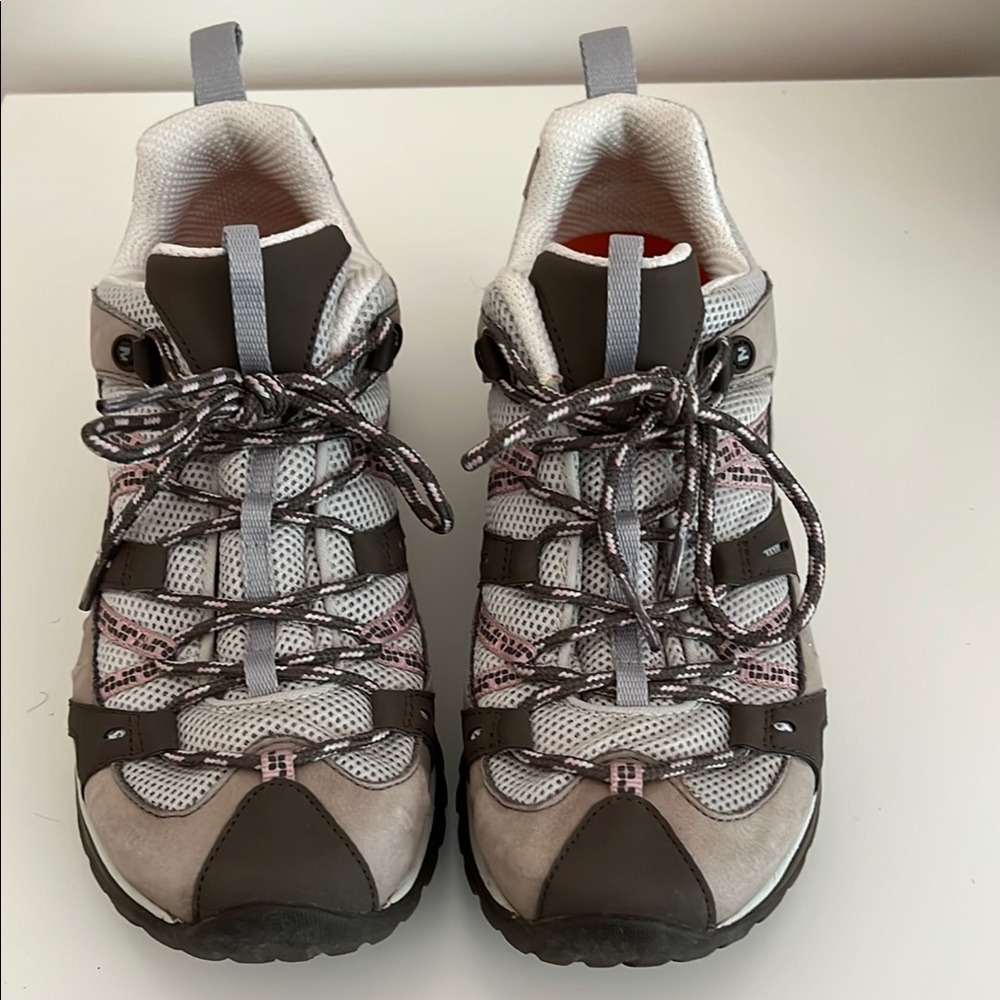 Merrell size 9 womens shoes